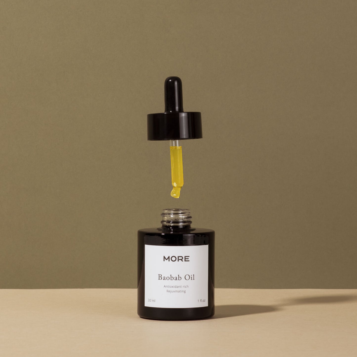 Baobab olie van het merk more in dropelaar glazen fles